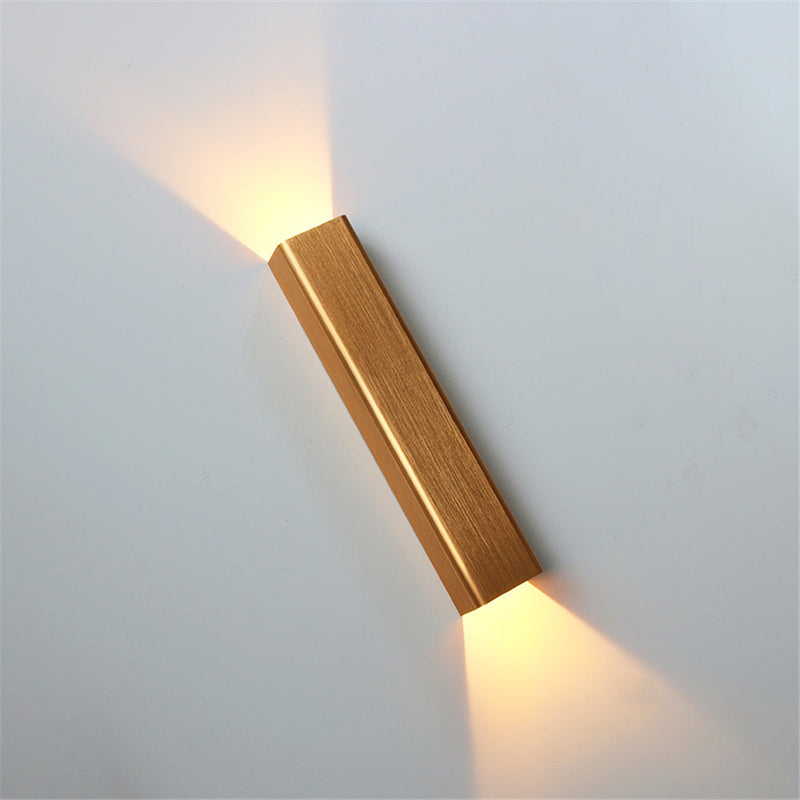 Veloria Moderne Außenwandleuchte | Elegantes Design | LED mit 3 Lichtfarben | Hochwertiges Metallgehäuse